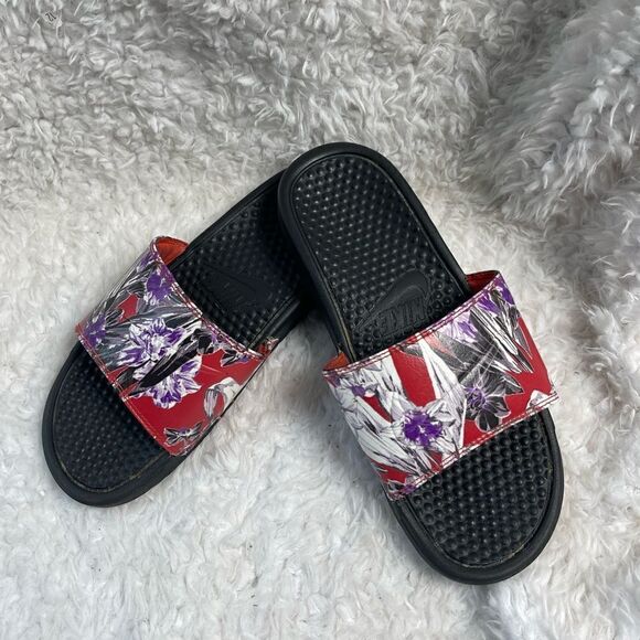 Nike Benassi Red with purple ,white &gray floral prints slides size 9 - Picture 3 of 9